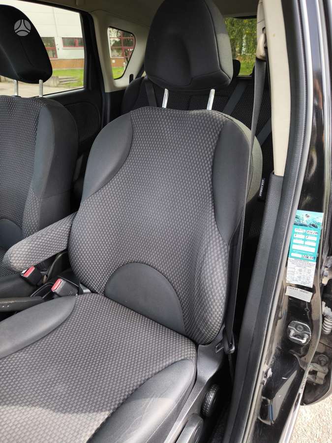 Nissan Note, 1.4 l., hatchback