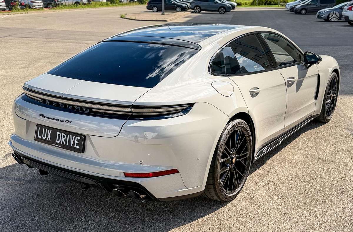 Porsche Panamera - 6