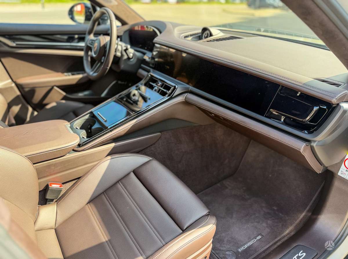Porsche Panamera - 7