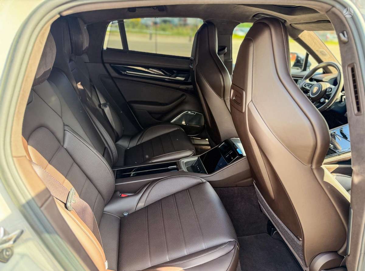 Porsche Panamera - 8