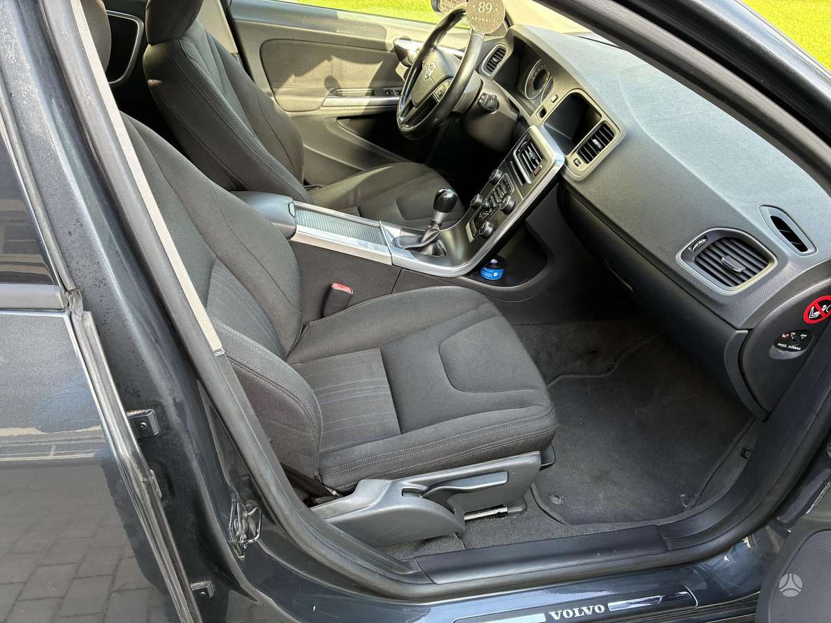 Volvo V60, 2.0 l., universalas
