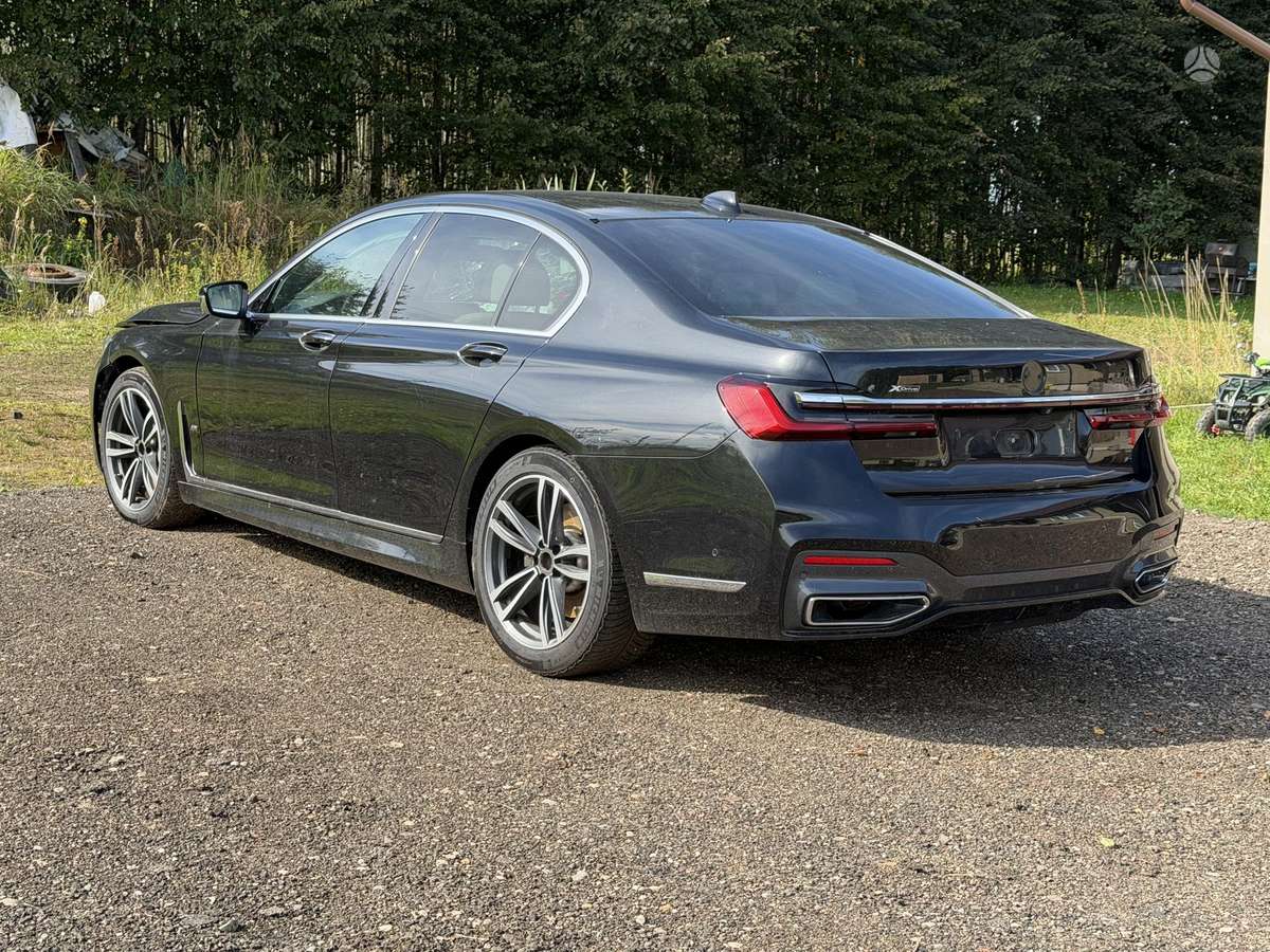 BMW 740, 3.0 l., Седан
