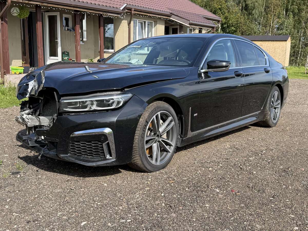 BMW 740, 3.0 l., Седан