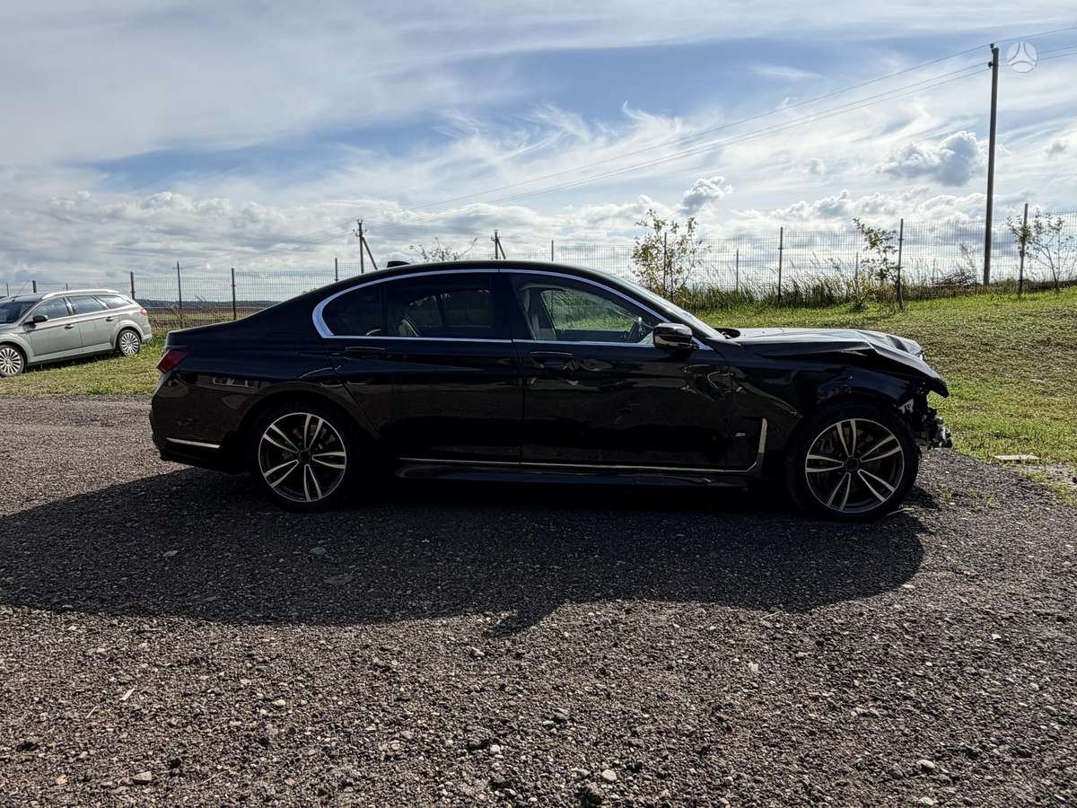BMW 740, 3.0 l., Седан
