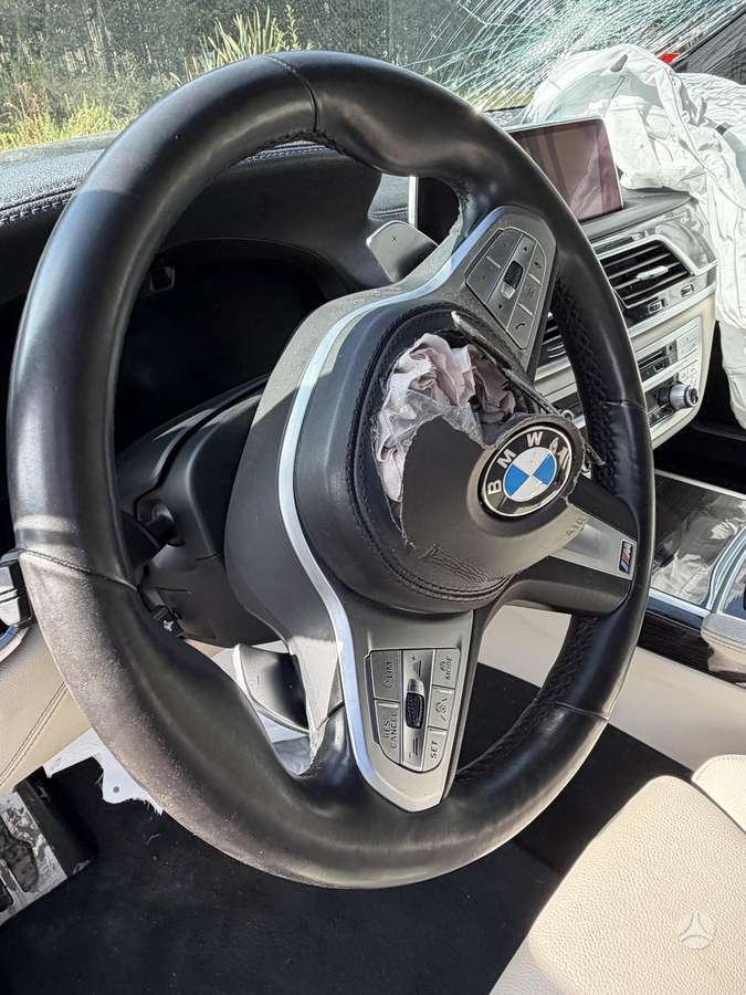 BMW 740, 3.0 l., Седан