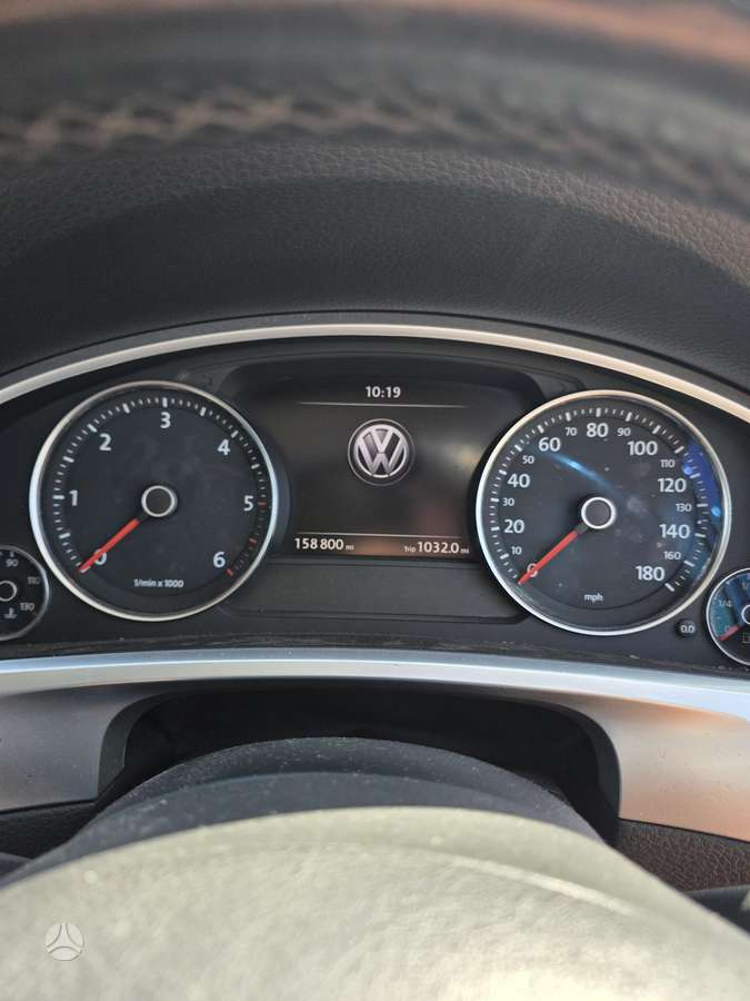 Volkswagen Touareg - 7