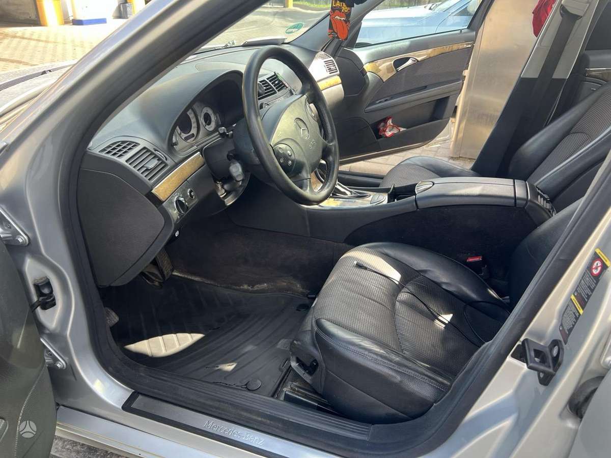 Mercedes-Benz 280 2005 — photo 11