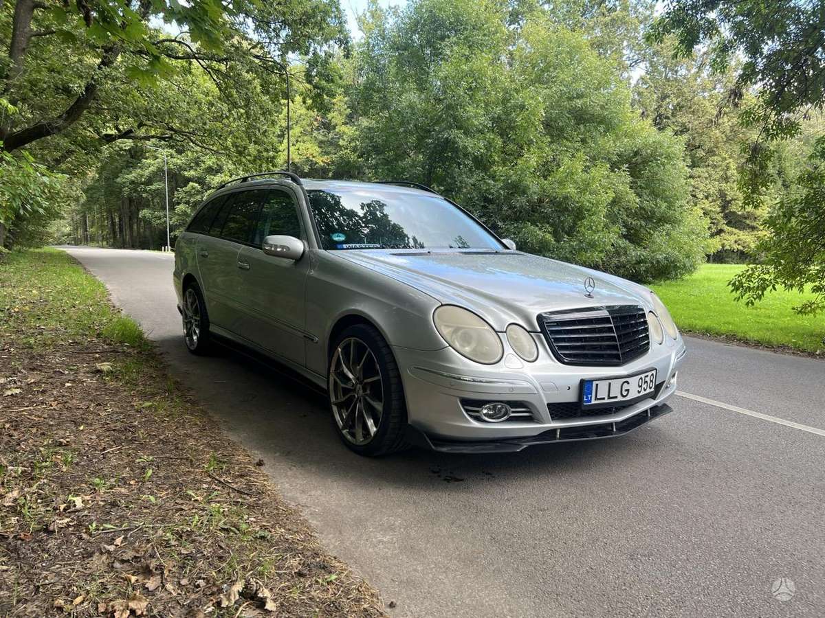 Mercedes-Benz 280 2005 — rear view