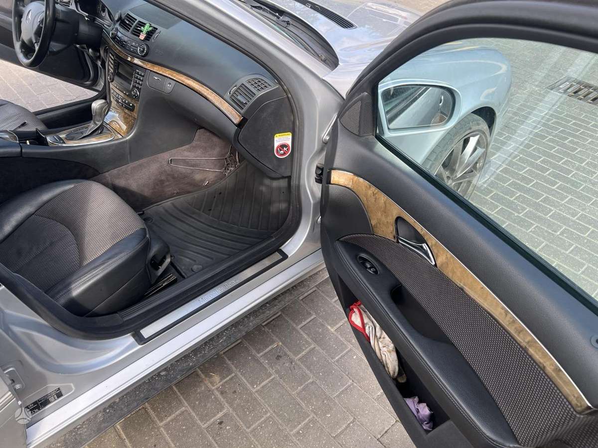 Mercedes-Benz 280 2005 — photo 12