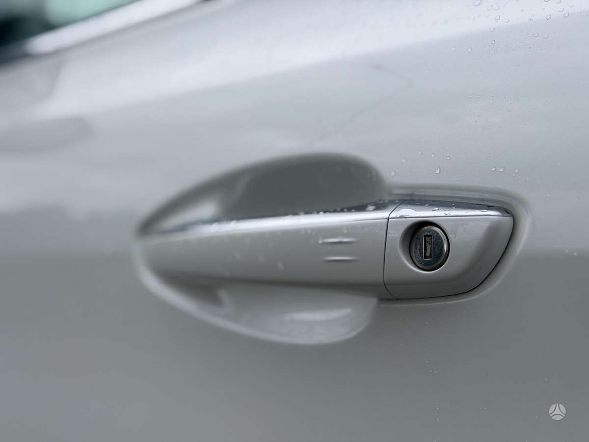 Peugeot 308 - 8