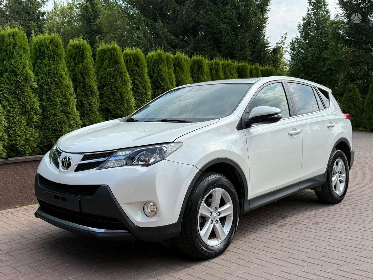 Toyota RAV4 - 1