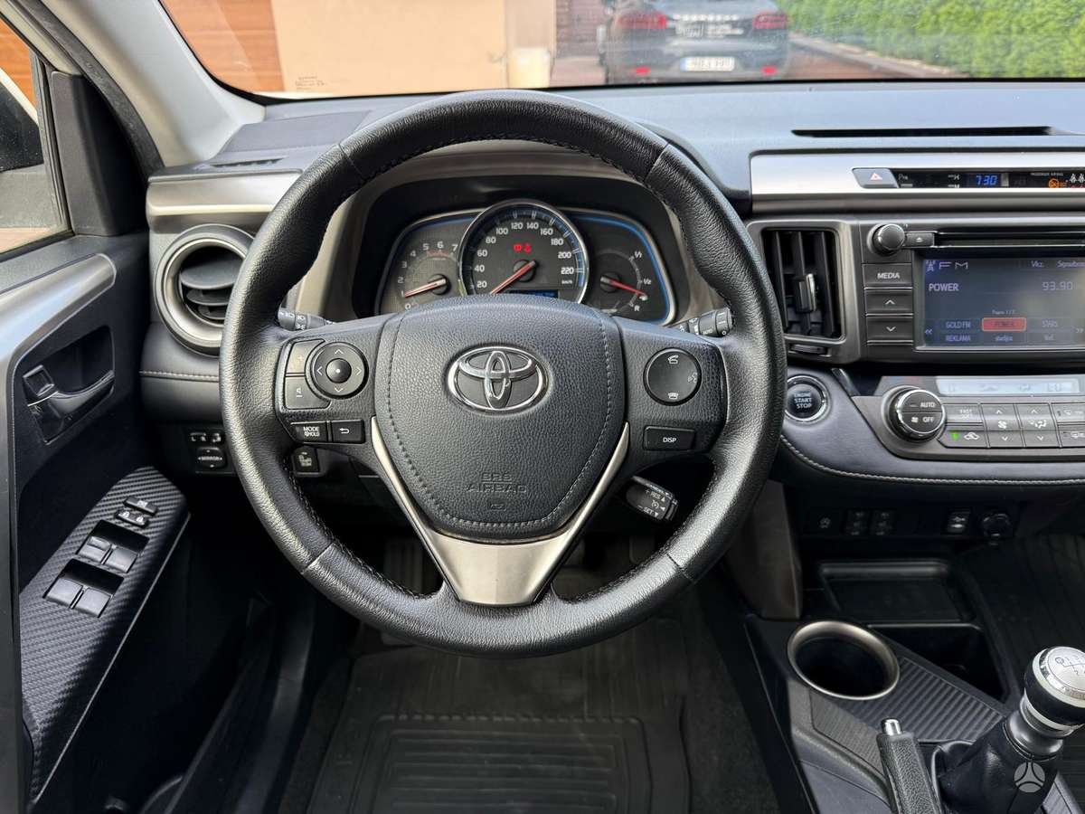 Toyota RAV4 - 11