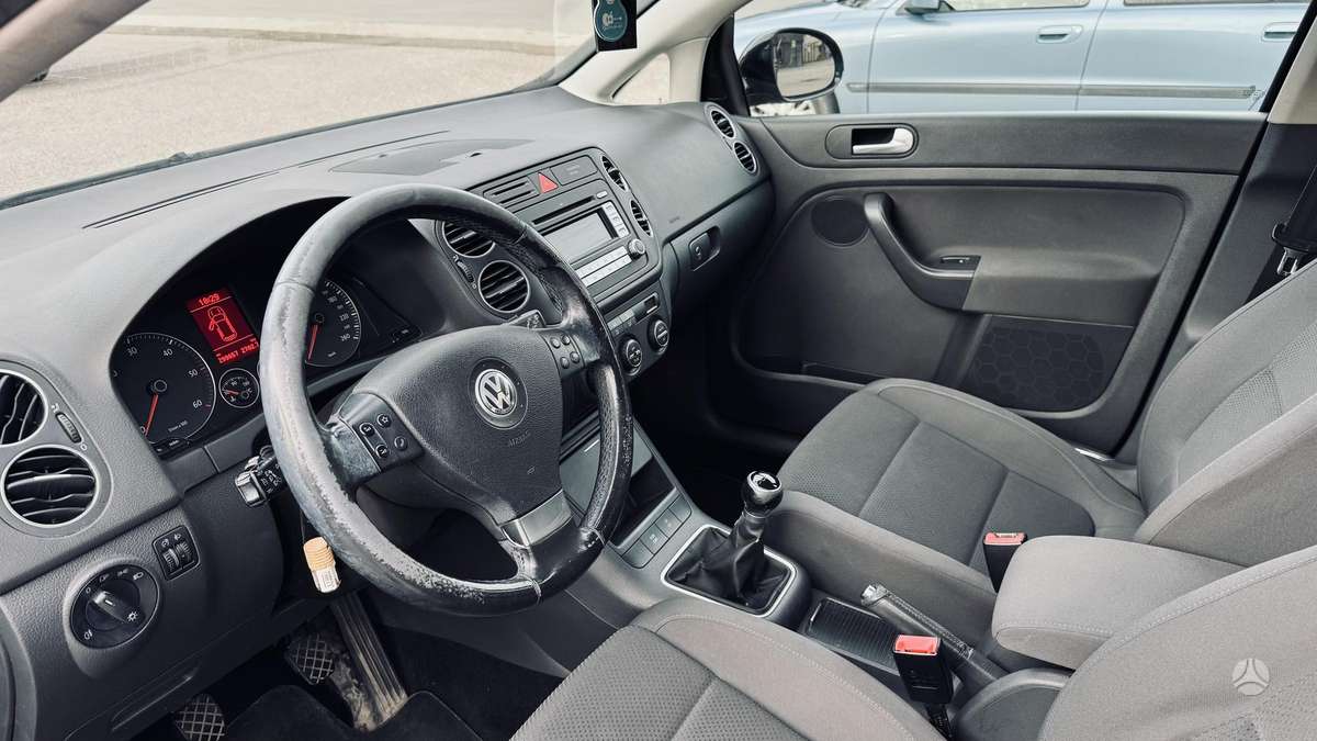 Volkswagen Golf Plus - 8