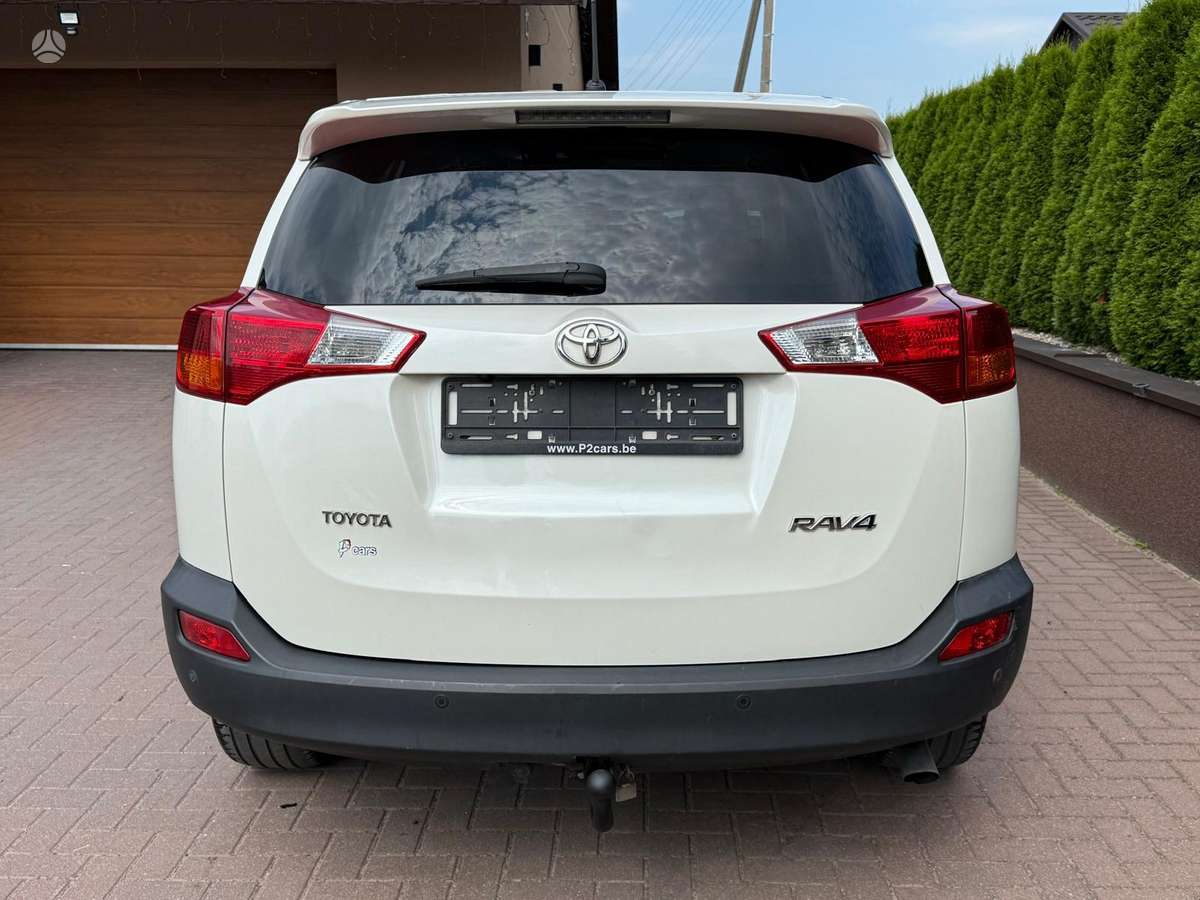 Toyota RAV4 - 8