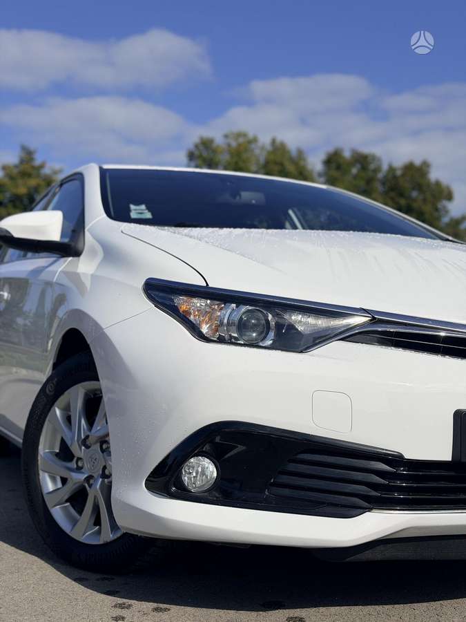 Toyota Auris - 2