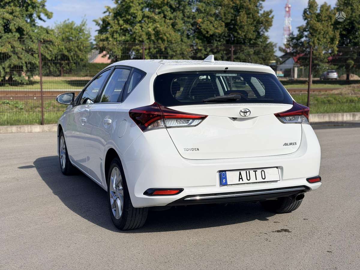 Toyota Auris - 8