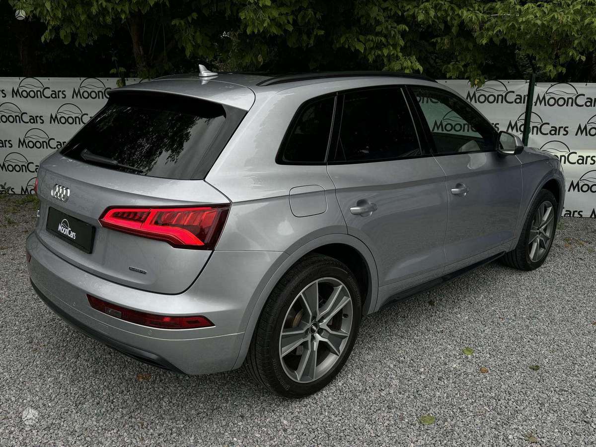 Audi Q5, 2.0 l., Внедорожник / Кроссовер