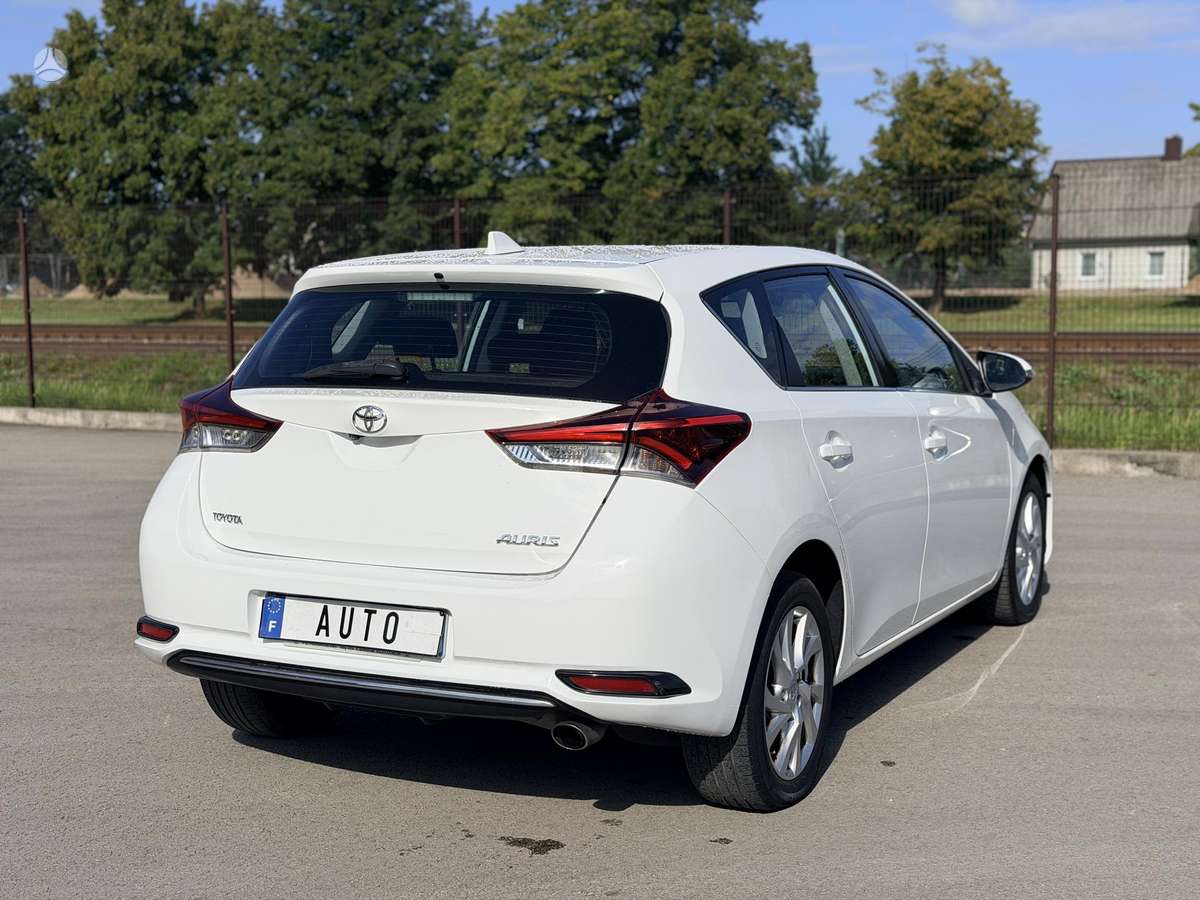 Toyota Auris - 10