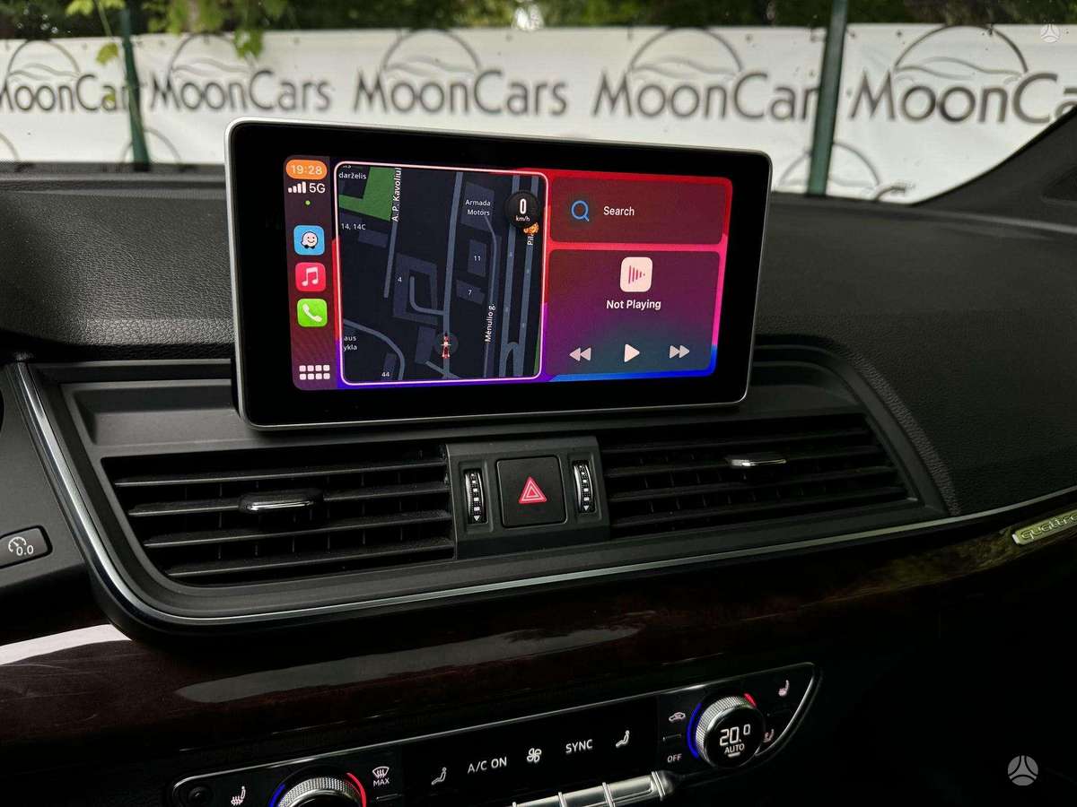 Audi Q5, 2.0 l., off-road / crossover