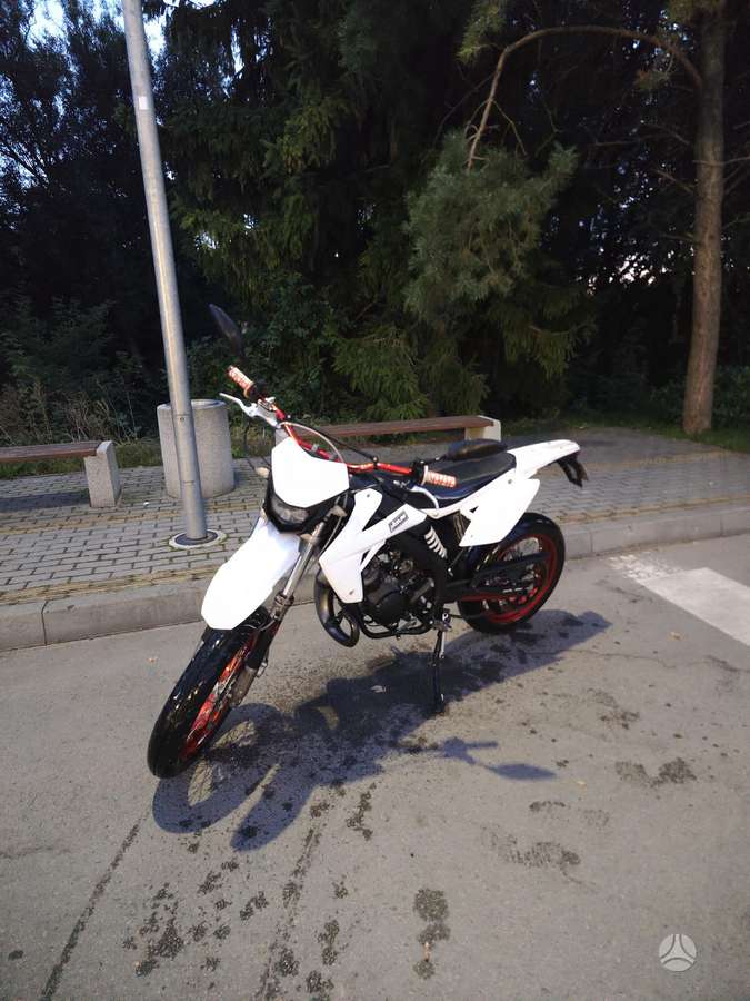 Rieju MRT 50cc, мотороллеры / мопеды