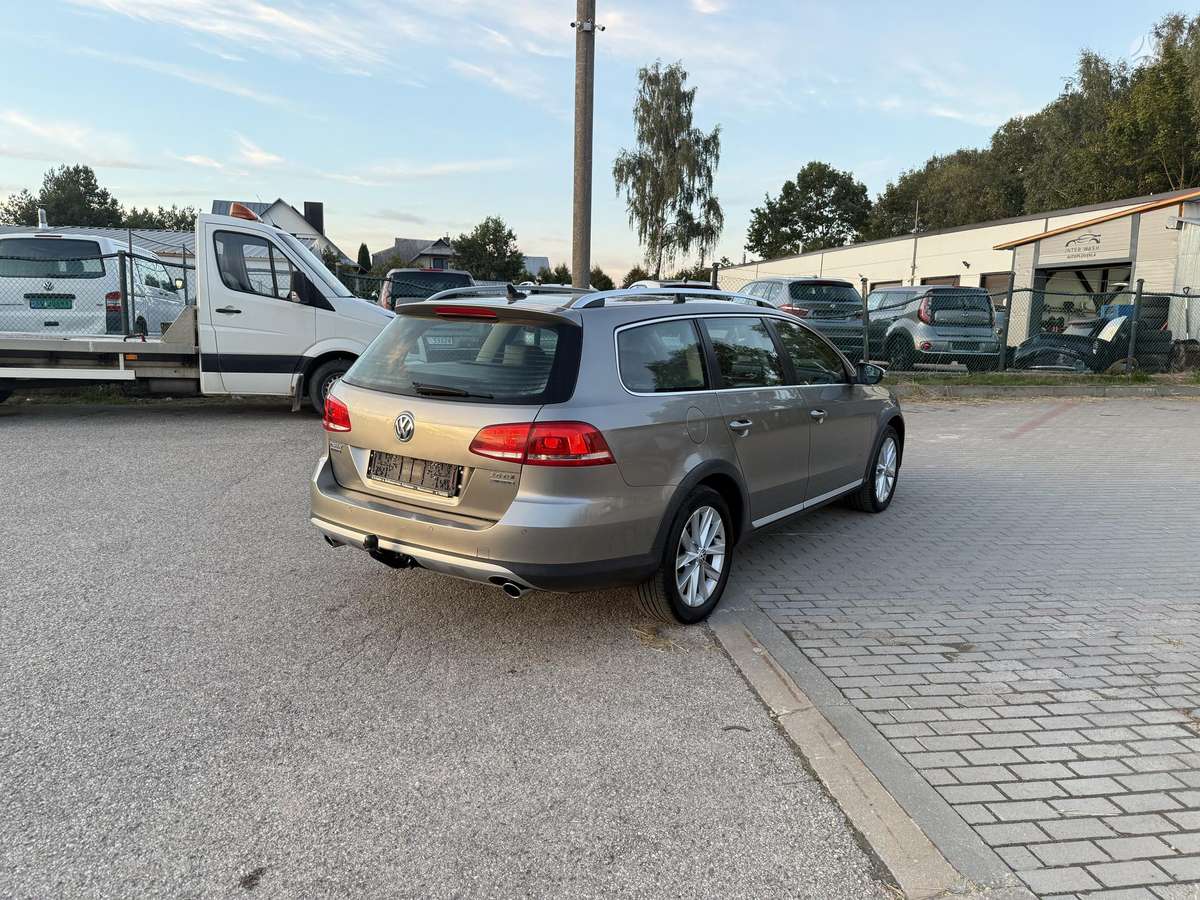 Volkswagen Passat Alltrack - 5