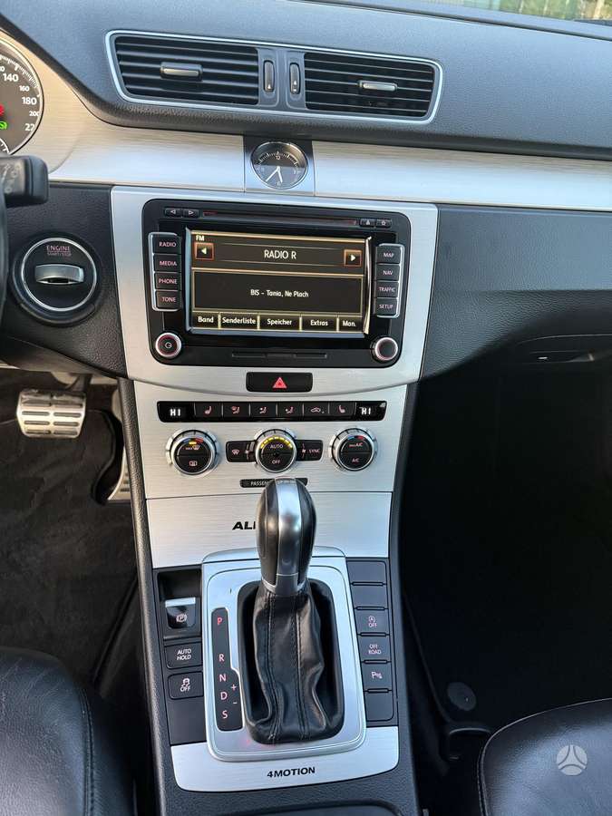 Volkswagen Passat Alltrack - 10