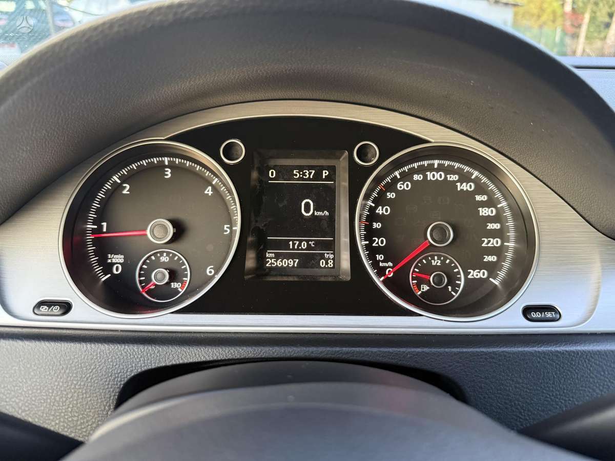 Volkswagen Passat Alltrack - 12