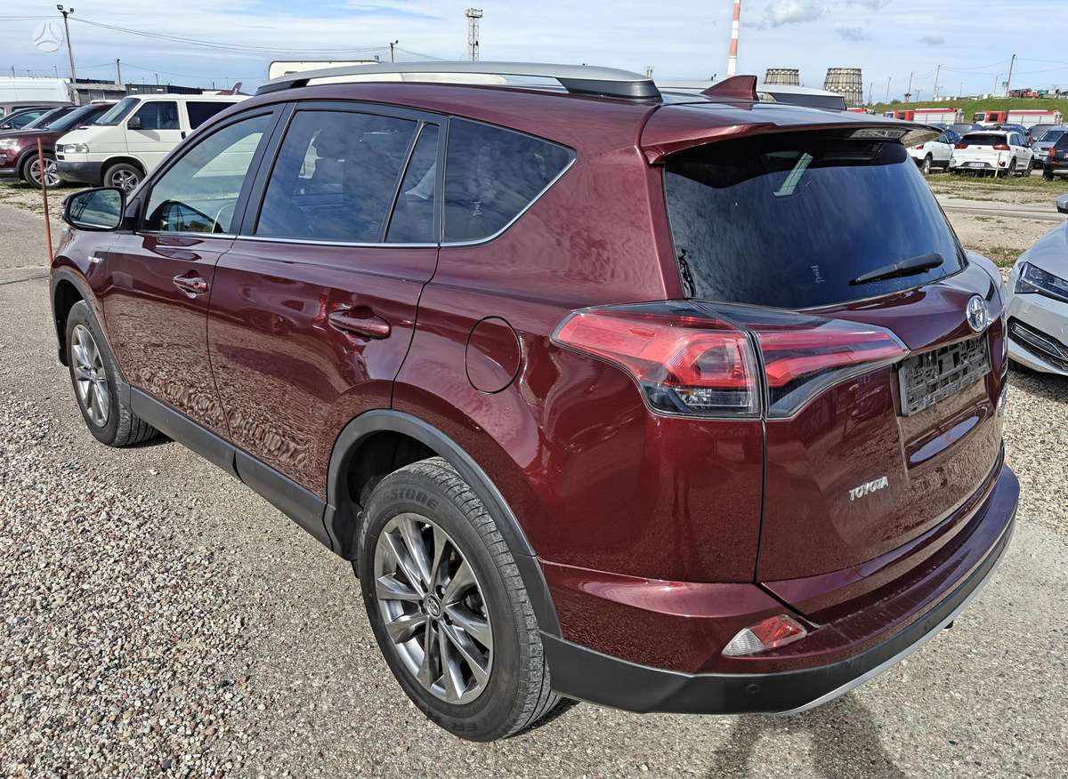 Toyota RAV4 - 6