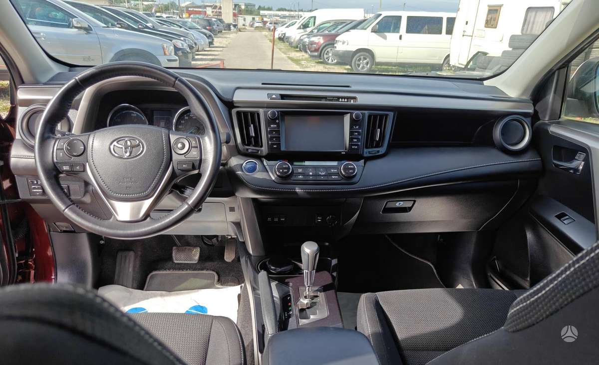 Toyota RAV4 - 8