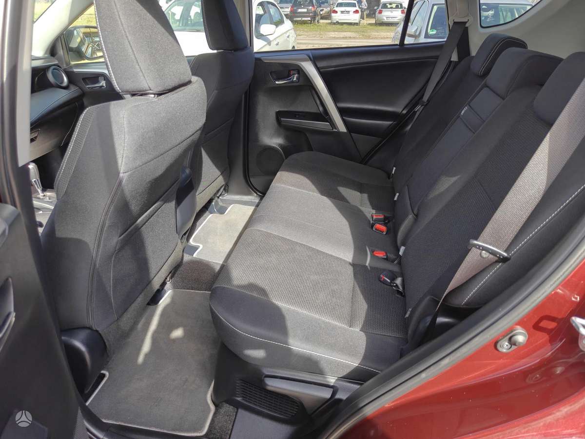 Toyota RAV4 - 9