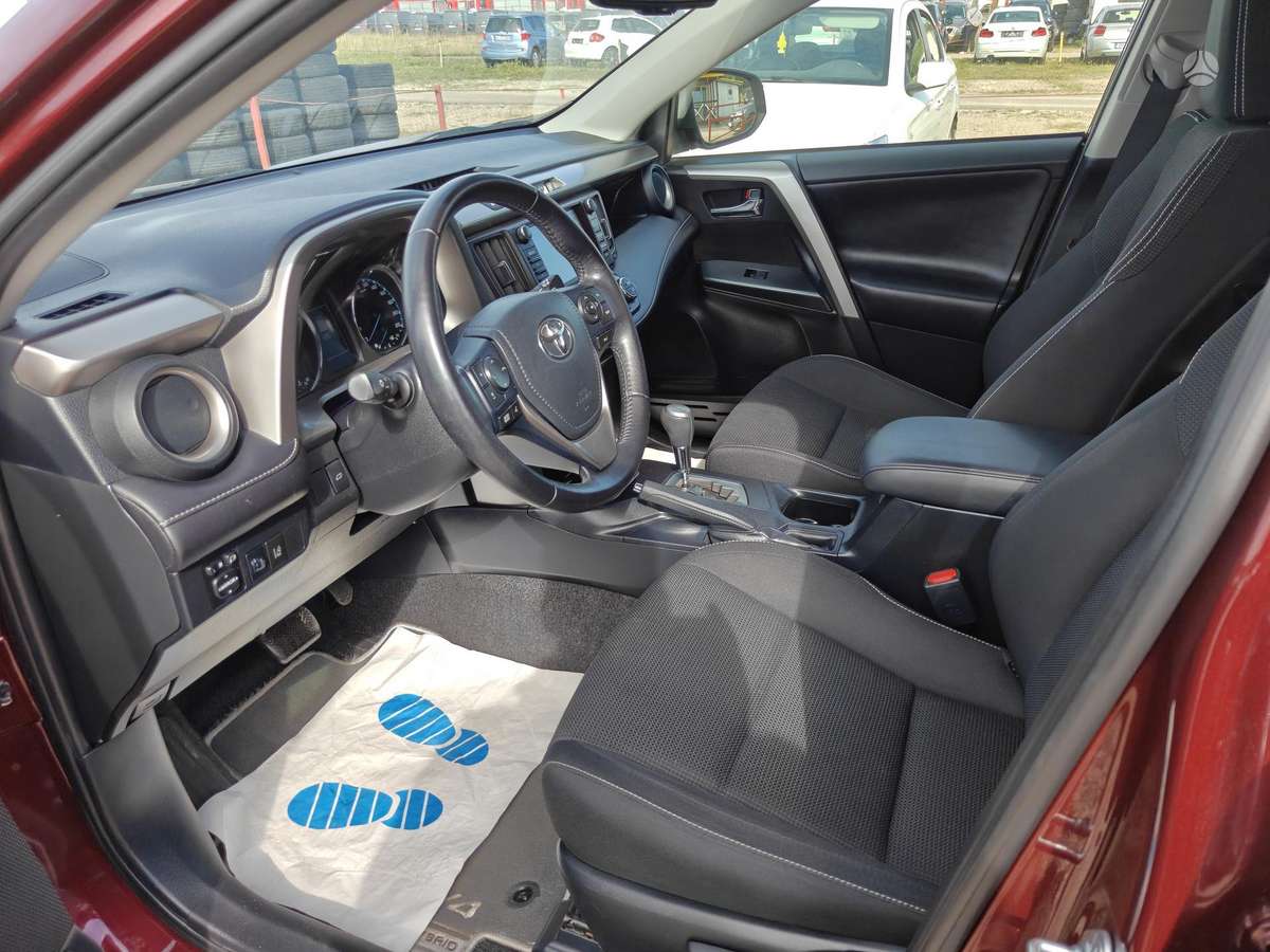 Toyota RAV4 - 10