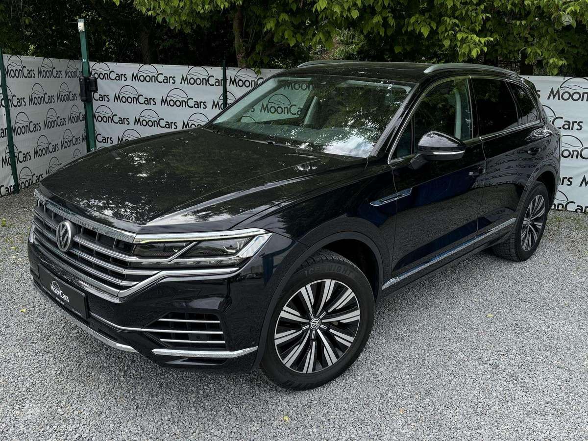 Volkswagen Touareg - 1