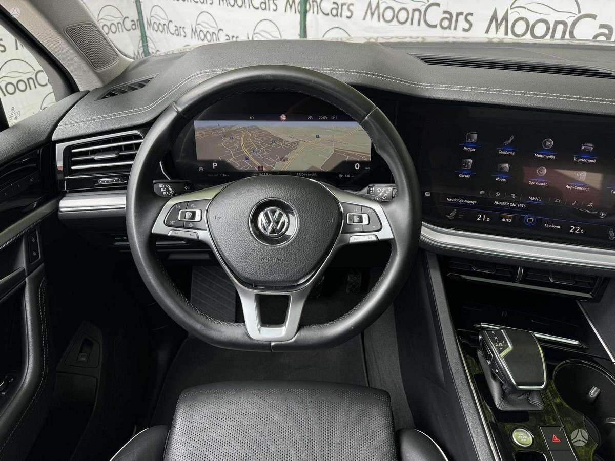 Volkswagen Touareg - 11