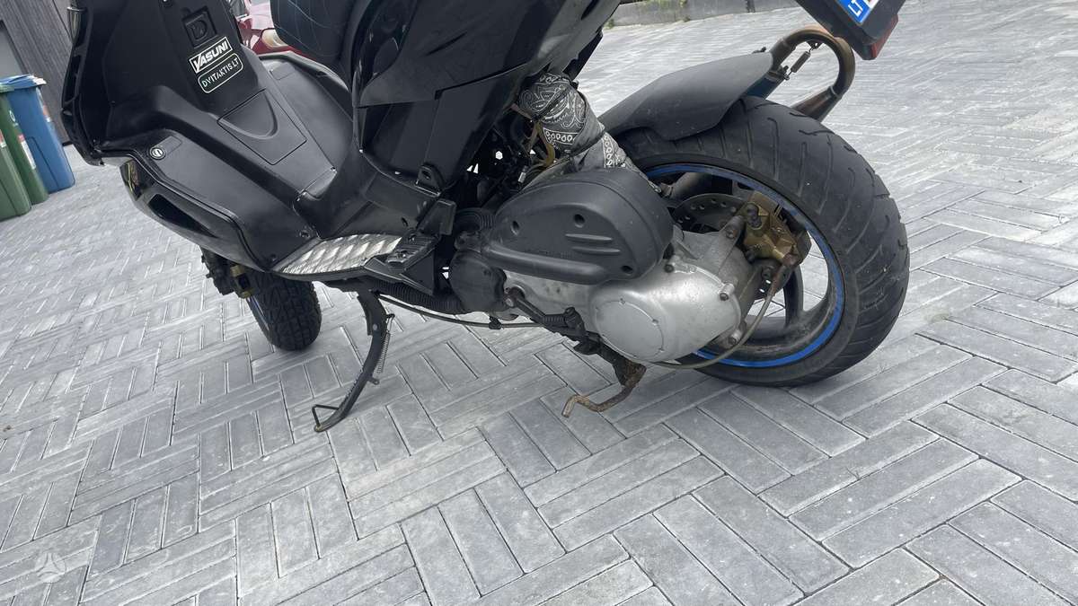 Aprilia SR 49cc, scooters / mopeds