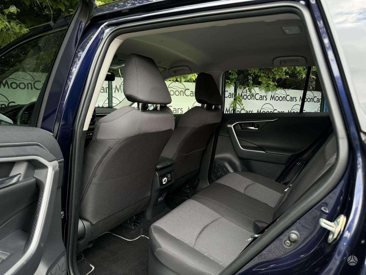 Toyota RAV4 - 10