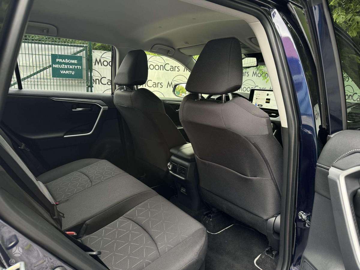 Toyota RAV4 - 11