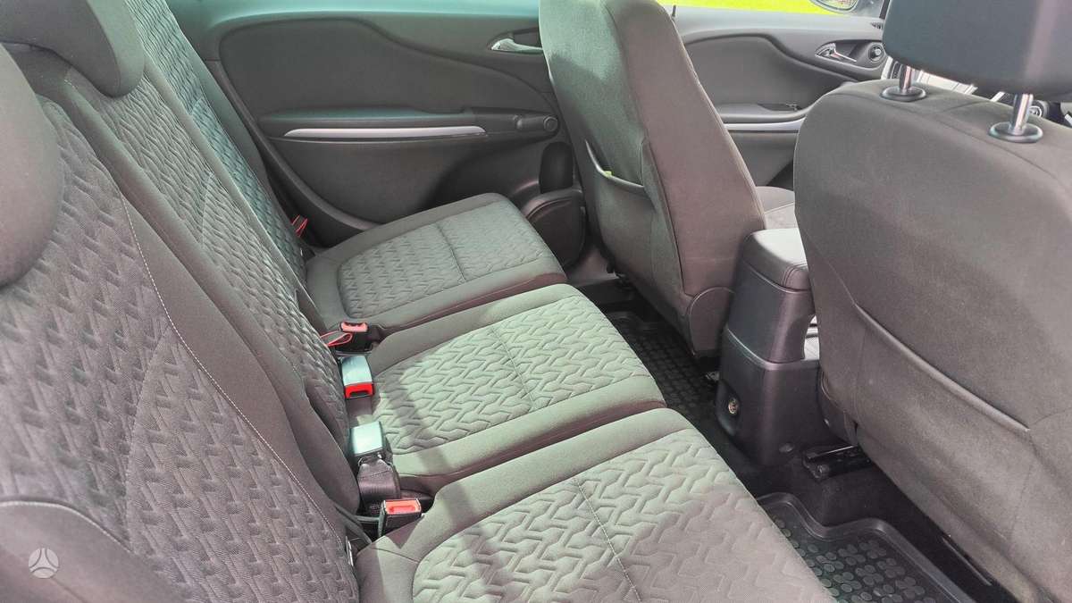 Opel Zafira Tourer - 4