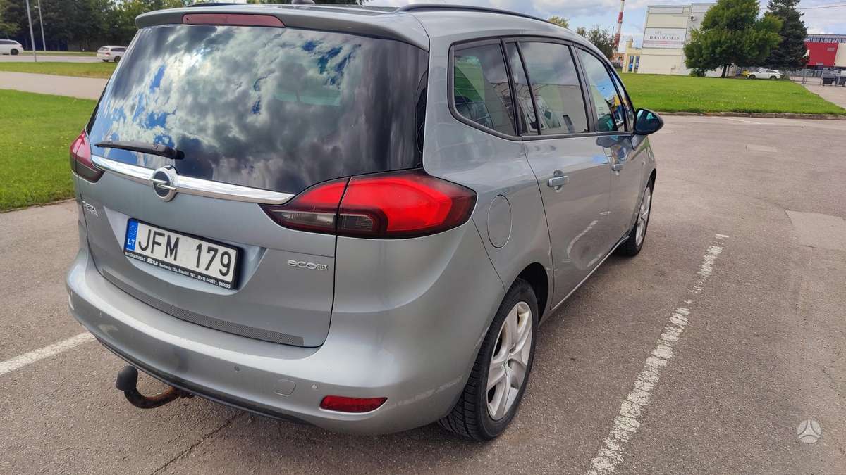 Opel Zafira Tourer - 7