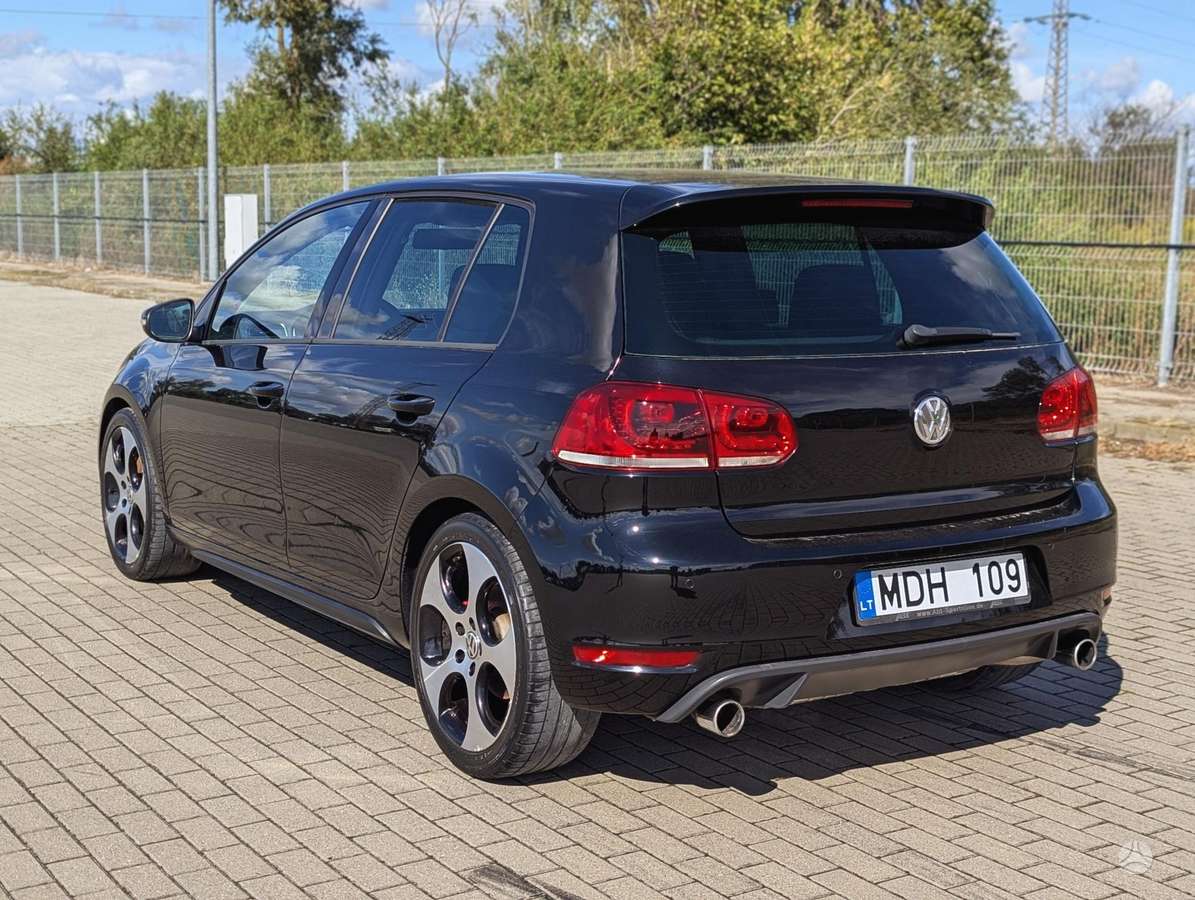 Volkswagen Golf - 3