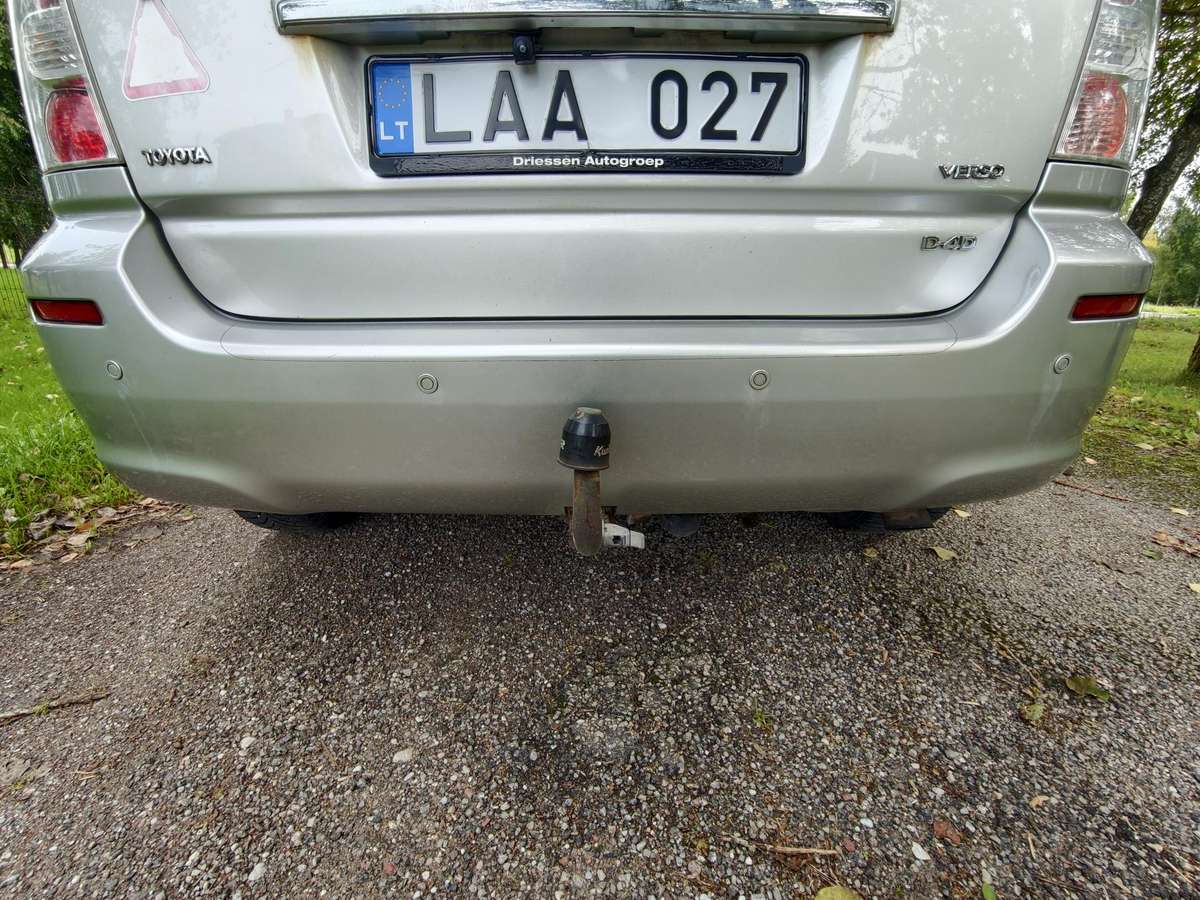 Toyota Corolla Verso, 2.2 l., Минивэн