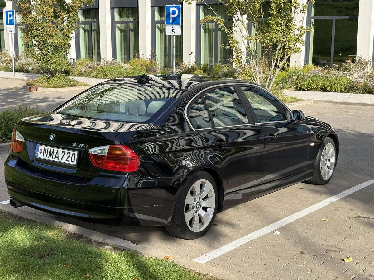 BMW 325, 2.5 l., Седан