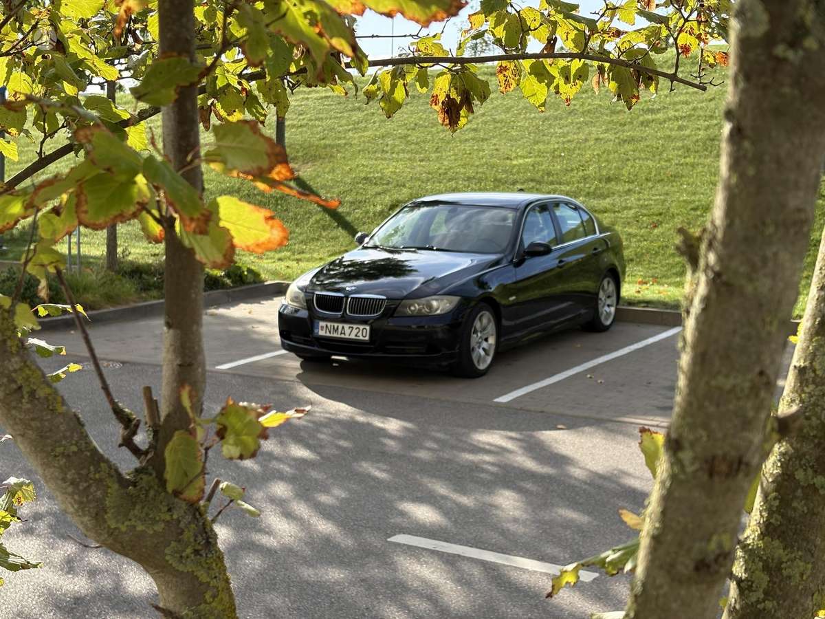 BMW 325, 2.5 l., Седан