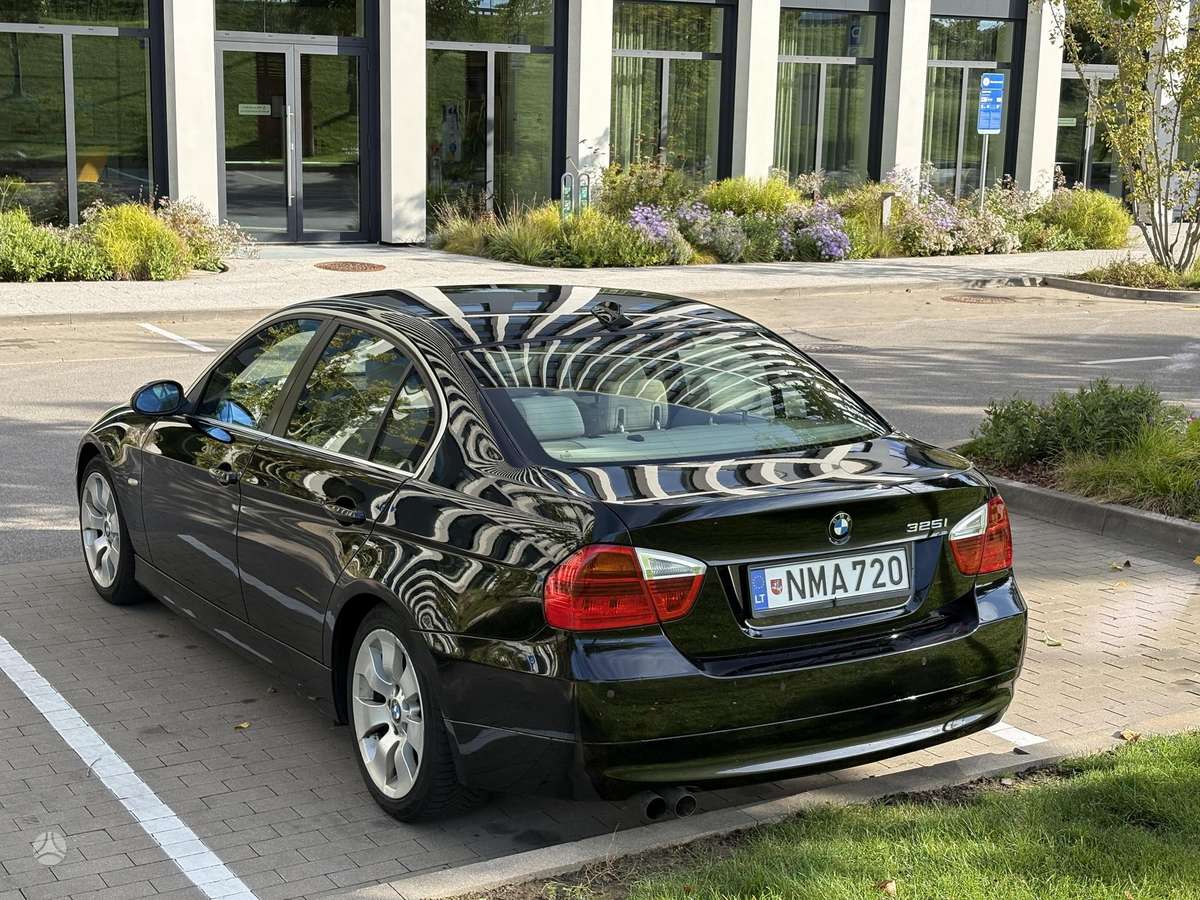 BMW 325, 2.5 l., Седан