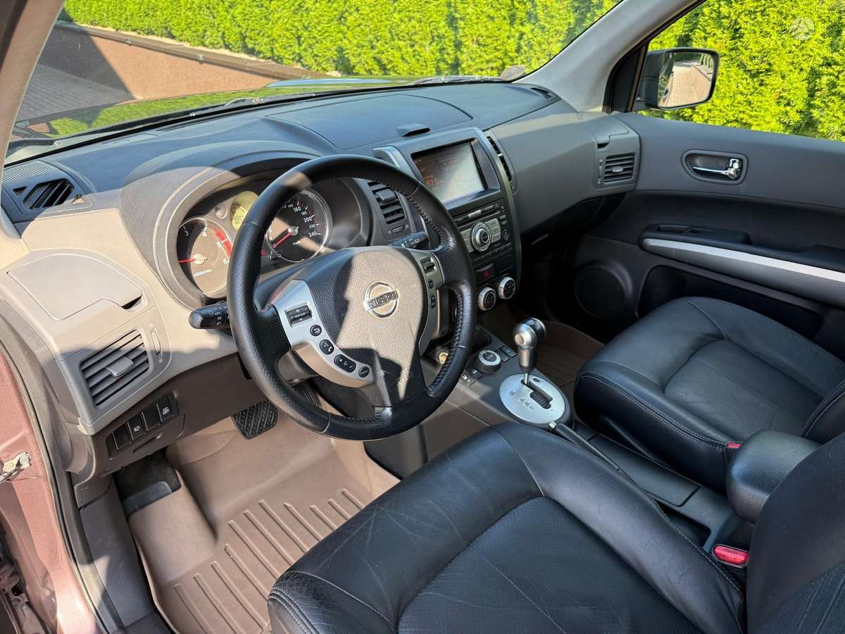 Nissan X-Trail - 11
