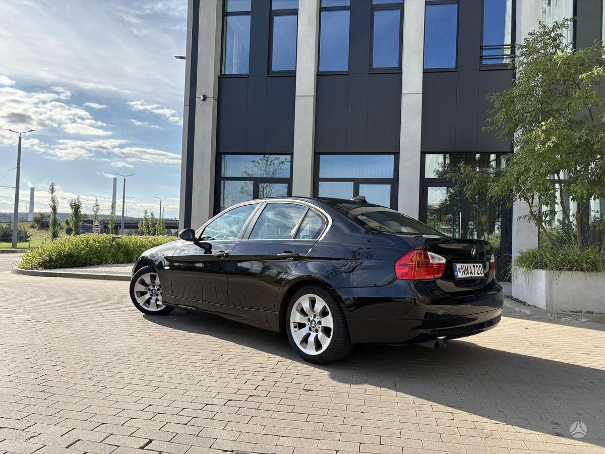 BMW 325, 2.5 l., Седан