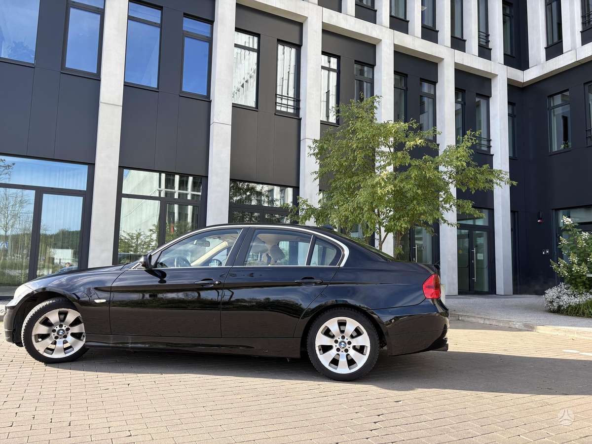 BMW 325, 2.5 l., Седан