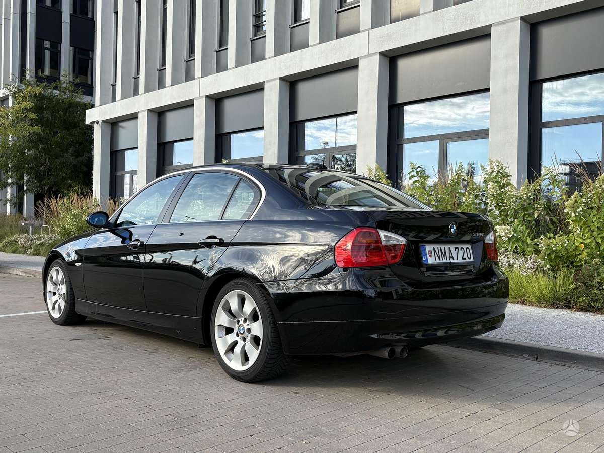 BMW 325, 2.5 l., Седан