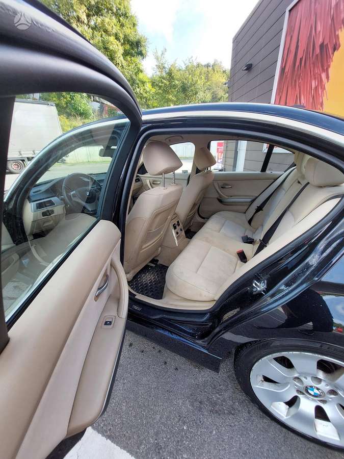 BMW 325, 2.5 l., Седан