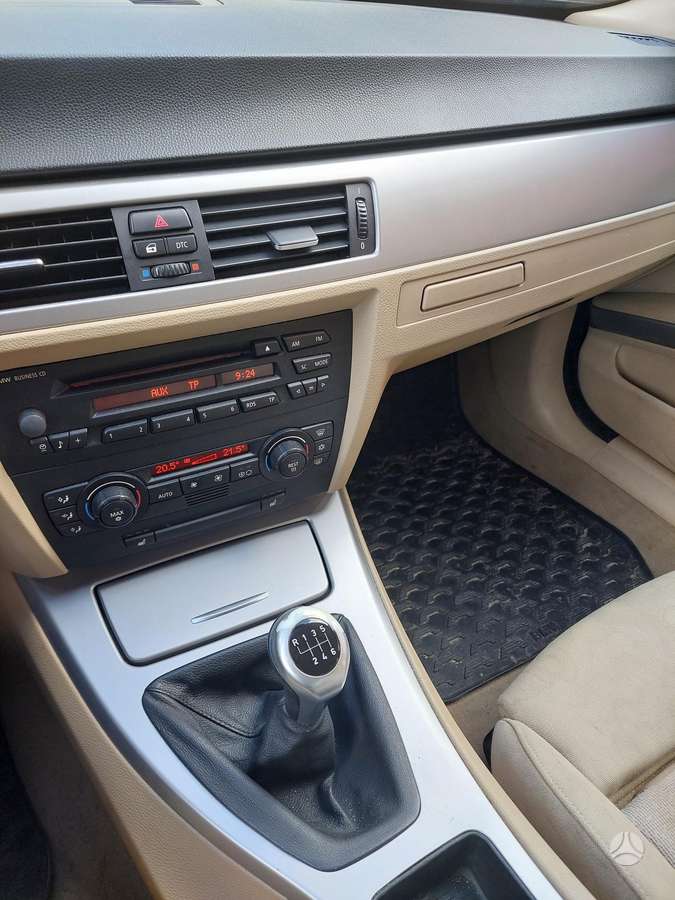 BMW 325, 2.5 l., Седан