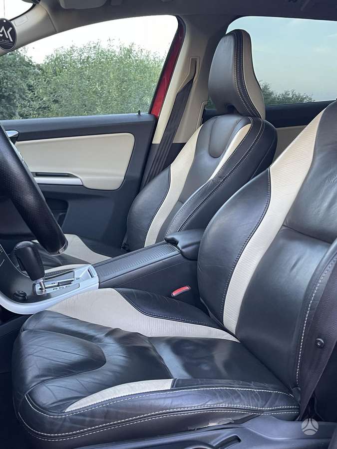 Volvo XC60 - 12